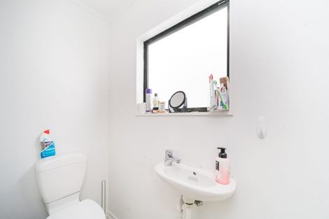 Photo of property in 32 Cambridge Street, Milson, Palmerston North, 4414