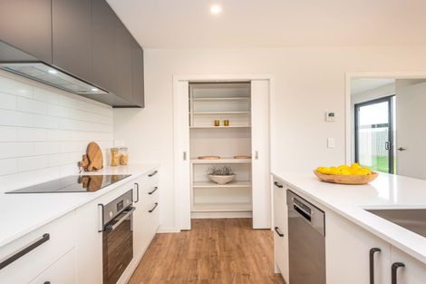 Photo of property in 18 Plover Avenue, Amberley, 7410
