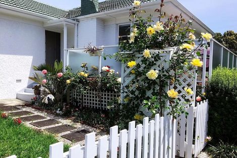 Photo of property in 1/189 Lake Road, Belmont, Auckland, 0622