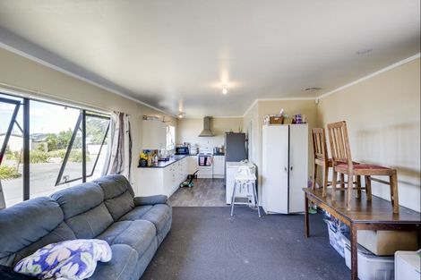 Photo of property in 4 Tarbet Place, Flaxmere, Hastings, 4120