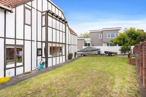 Photo of property in 1 Adonis Place, Half Moon Bay, Auckland, 2012