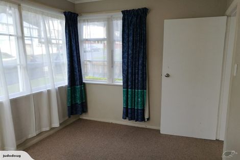 Photo of property in 32 Judd Crescent, Naenae, Lower Hutt, 5011