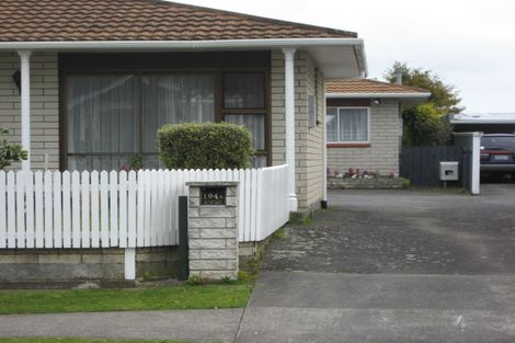 Photo of property in 194 Carrington Street, Lower Vogeltown, New Plymouth, 4310