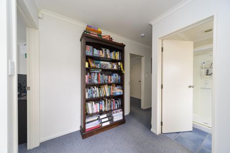 Photo of property in 5 Astrid Court, Awapuni, Palmerston North, 4412