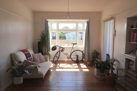 Photo of property in 131 Apu Crescent, Lyall Bay, Wellington, 6022