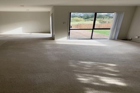 Photo of property in 80 South Kensington Way, Henderson, Auckland, 0612