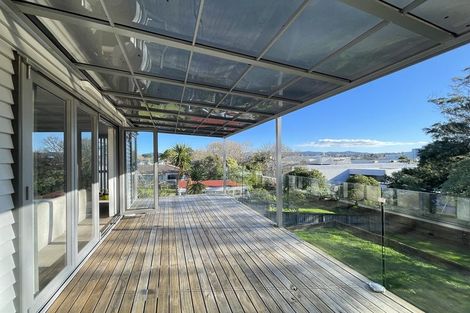 Photo of property in 11a Newington Road, Henderson, Auckland, 0612