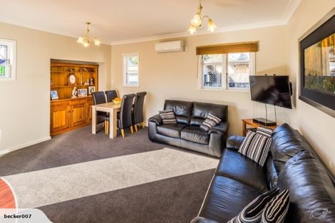 Photo of property in 41 Saint Ronans Avenue, Waterloo, Lower Hutt, 5011