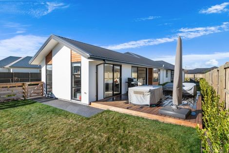 Photo of property in 6 Maleny Lane, Rolleston, 7615