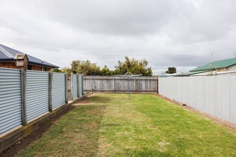Photo of property in 64 Andrews Street, Foxton Beach, Foxton, 4815