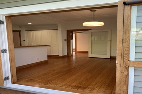 Photo of property in 9 Burrows Avenue, Karori, Wellington, 6012