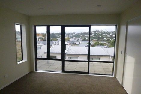 Photo of property in 10/104u Maupuia Road, Maupuia, Wellington, 6022