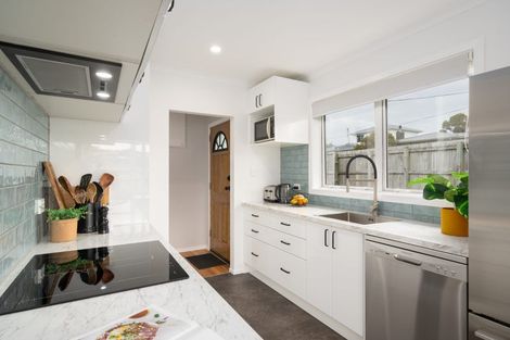 Photo of property in 48 Mark Avenue, Paparangi, Wellington, 6037