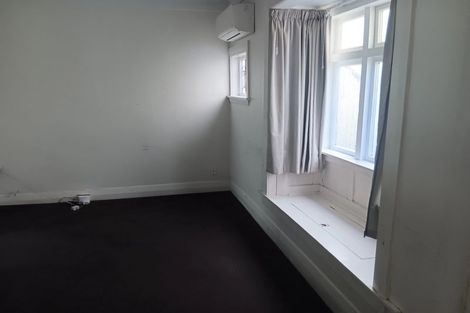 Photo of property in 135 Wallace Street, Mount Cook, Wellington, 6021