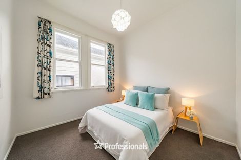 Photo of property in 79 Queens Drive, Lyall Bay, Wellington, 6022