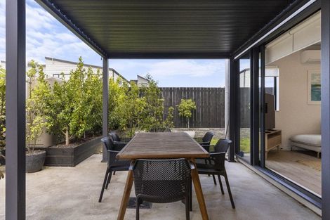 Photo of property in 42 Skua Road, Hobsonville, Auckland, 0616