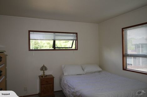 Photo of property in 11 Firle Place, Green Bay, Auckland, 0604