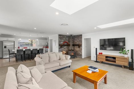 Photo of property in 9 Woodlaw Crescent, Prebbleton, 7604