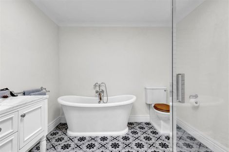 Photo of property in 200 Egmont Road, Hillsborough, New Plymouth, 4372