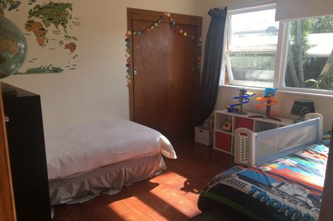 Photo of property in 30 Megan Avenue, Pakuranga Heights, Auckland, 2010