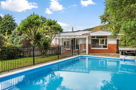 Photo of property in 120 Hine Road, Wainuiomata, Lower Hutt, 5014