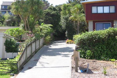 Photo of property in 7 Odin Place, Beach Haven, Auckland, 0626