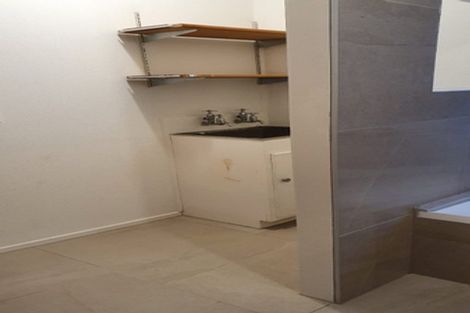 Photo of property in 36 Sunset Road, Unsworth Heights, Auckland, 0632