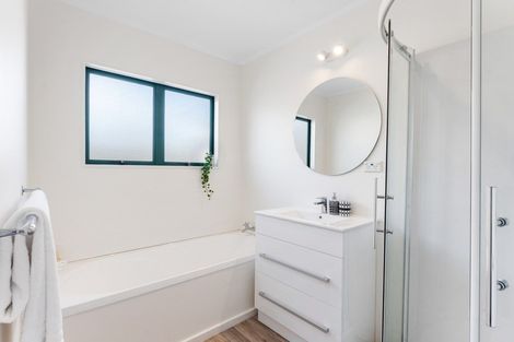 Photo of property in 3 Dover Road, Wainuiomata, Lower Hutt, 5014