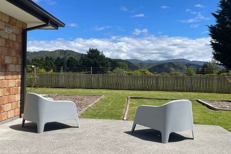 Photo of property in 9 Wicken Place, Reefton, 7830