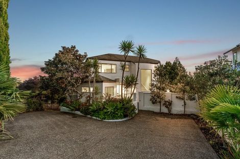Photo of property in 2/24 Carlisle Road, Browns Bay, Auckland, 0630