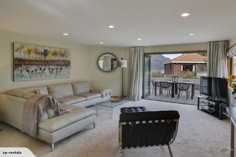 Photo of property in 10a Salmond Place, Queenstown, 9300