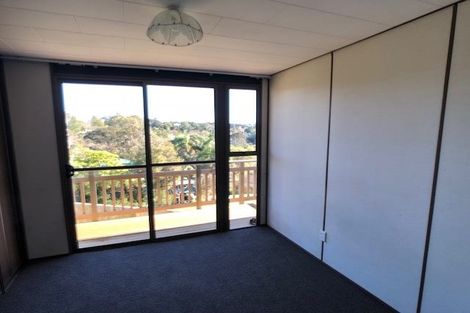 Photo of property in 213a Golf Road, Titirangi, Auckland, 0604
