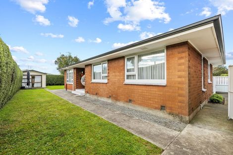 Photo of property in 21 La Perouse Place, Northcote, Christchurch, 8052