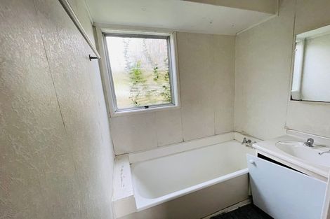 Photo of property in 35 Fairdale Avenue, Red Hill, Papakura, 2110