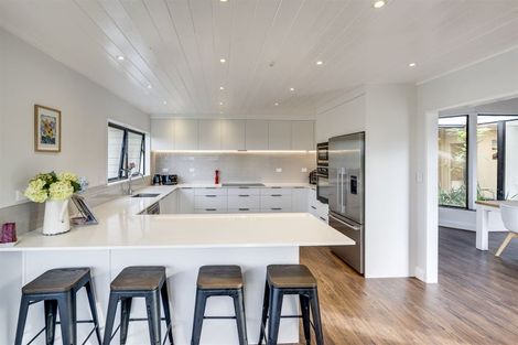 Photo of property in 55 Churchill Drive, Taradale, Napier, 4112