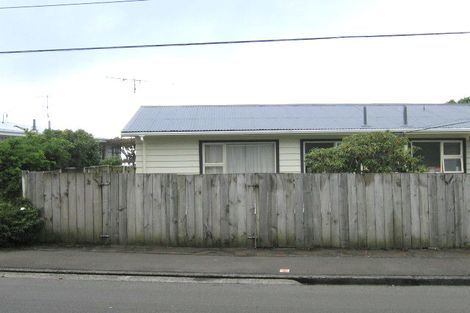 Photo of property in 10 Trebann Street, Paparangi, Wellington, 6037