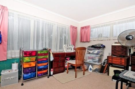 Photo of property in 8 Hollinger Place, Nawton, Hamilton, 3200