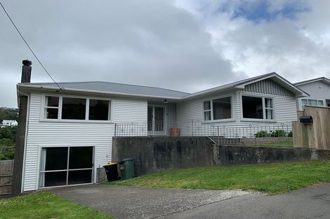 Photo of property in 16 Angell Street, Johnsonville, Wellington, 6037