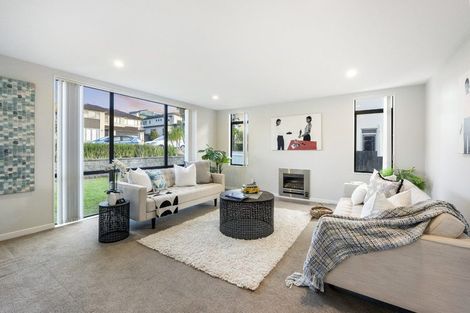 Photo of property in 16 Oak View Terrace, Schnapper Rock, Auckland, 0632