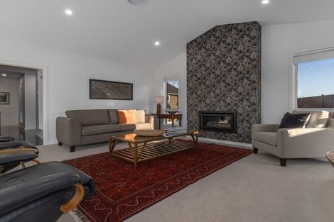 Photo of property in 25 Phoenix Palms Grove, Levin, 5510