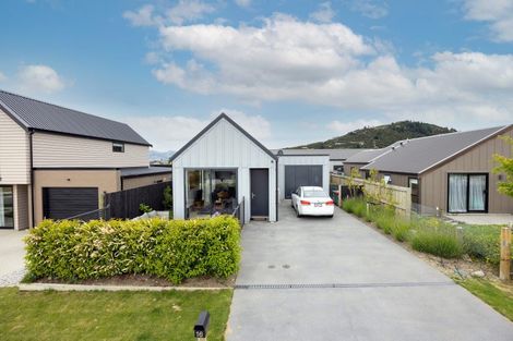 Photo of property in 16 Mount Burke Street, Wanaka, 9305