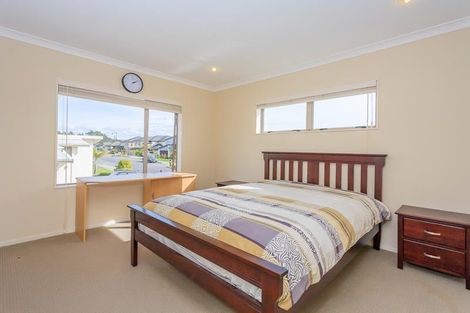 Photo of property in 34 Laurel Oak Drive, Schnapper Rock, Auckland, 0632