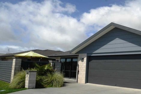 Photo of property in 41 San Priamo Place, Paraparaumu Beach, Paraparaumu, 5032