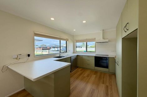 Photo of property in 21 Clemow Road, Fitzroy, New Plymouth, 4312