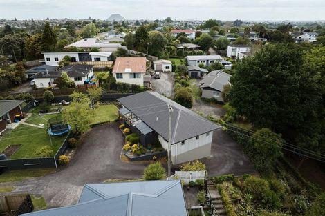 Photo of property in 132 Cambridge Road, Bethlehem, Tauranga, 3110