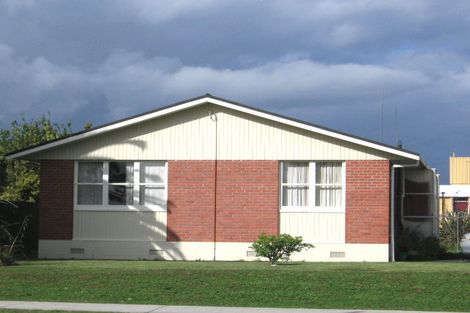 Photo of property in 85 Lincoln Road, Henderson, Auckland, 0610