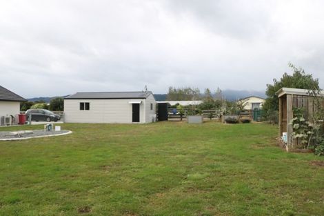 Photo of property in 55 Garth Road, Levin, 5571