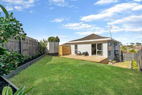 Photo of property in 2/25 Silver Creek Road, Weymouth, Auckland, 2103