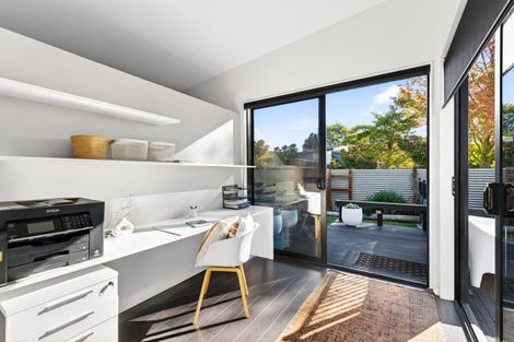 Photo of property in 27 Jervois Road, Jervoistown, Napier, 4112