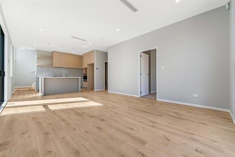 Photo of property in 36 Whakairo Crescent, Gulf Harbour, Whangaparaoa, 0930